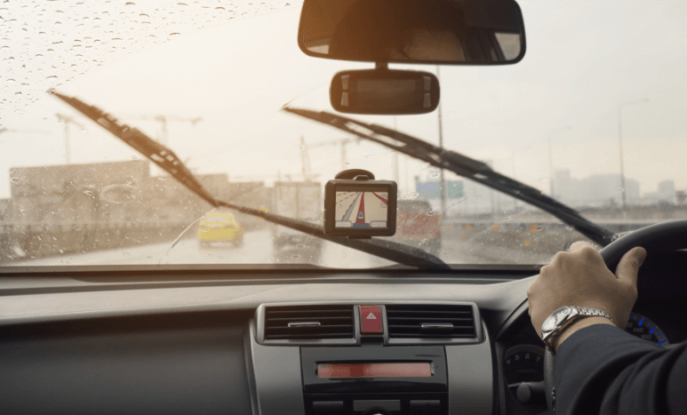 9-Tips-for-Driving-in-Rainy-Weather-1